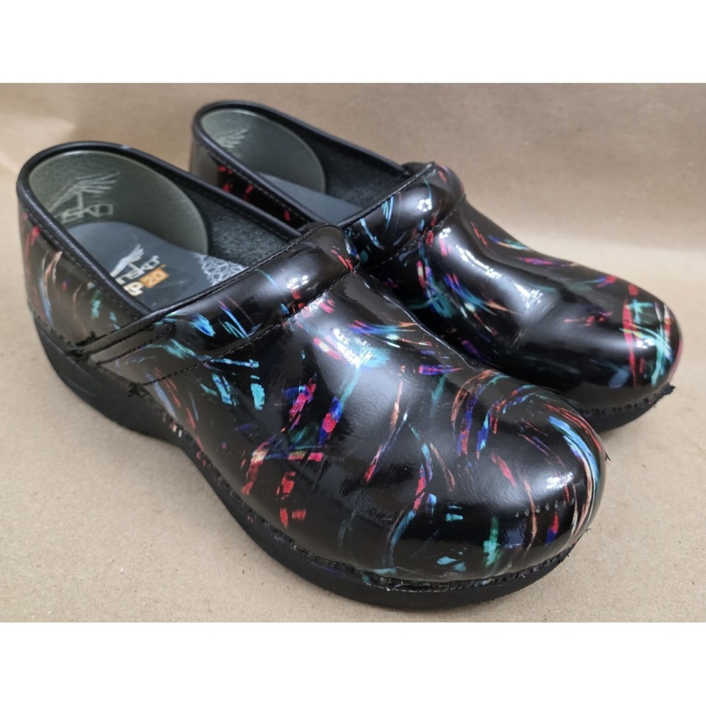 Dansko XP 2.0 (Sz 39 US 9)  Pro Clogs Paint Swirl Patent Leather Black